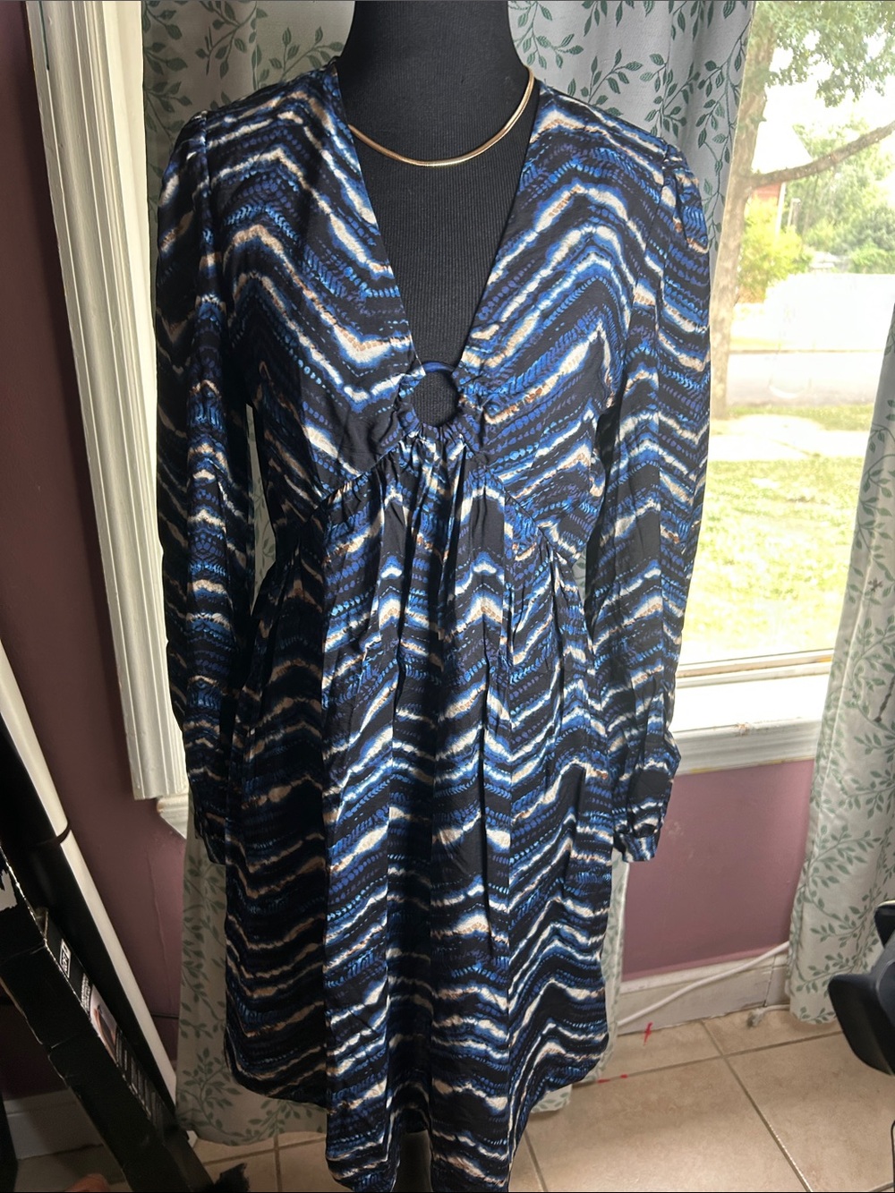 Blue Chevron Ring-Front Long Sleeve Midi Dress